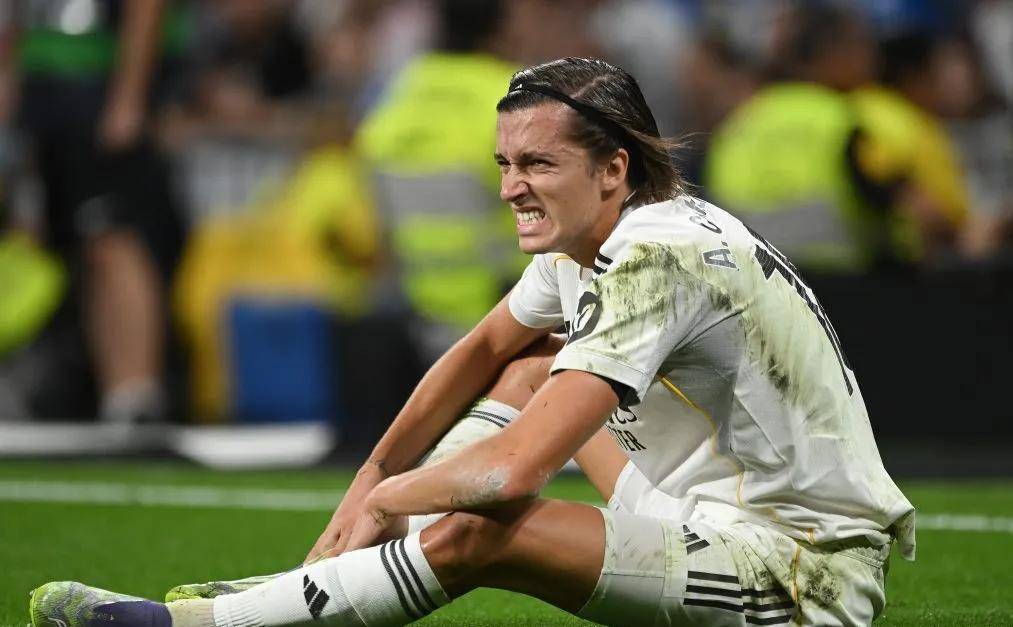 包含关键时刻体能课后,皇家马德里回应争议备战意甲,态度坚定,球探报告显示潜力的词条 包含关键时刻体能课后,皇家马德里回应争议备战意甲,态度坚定,球探报告显示潜力的词条