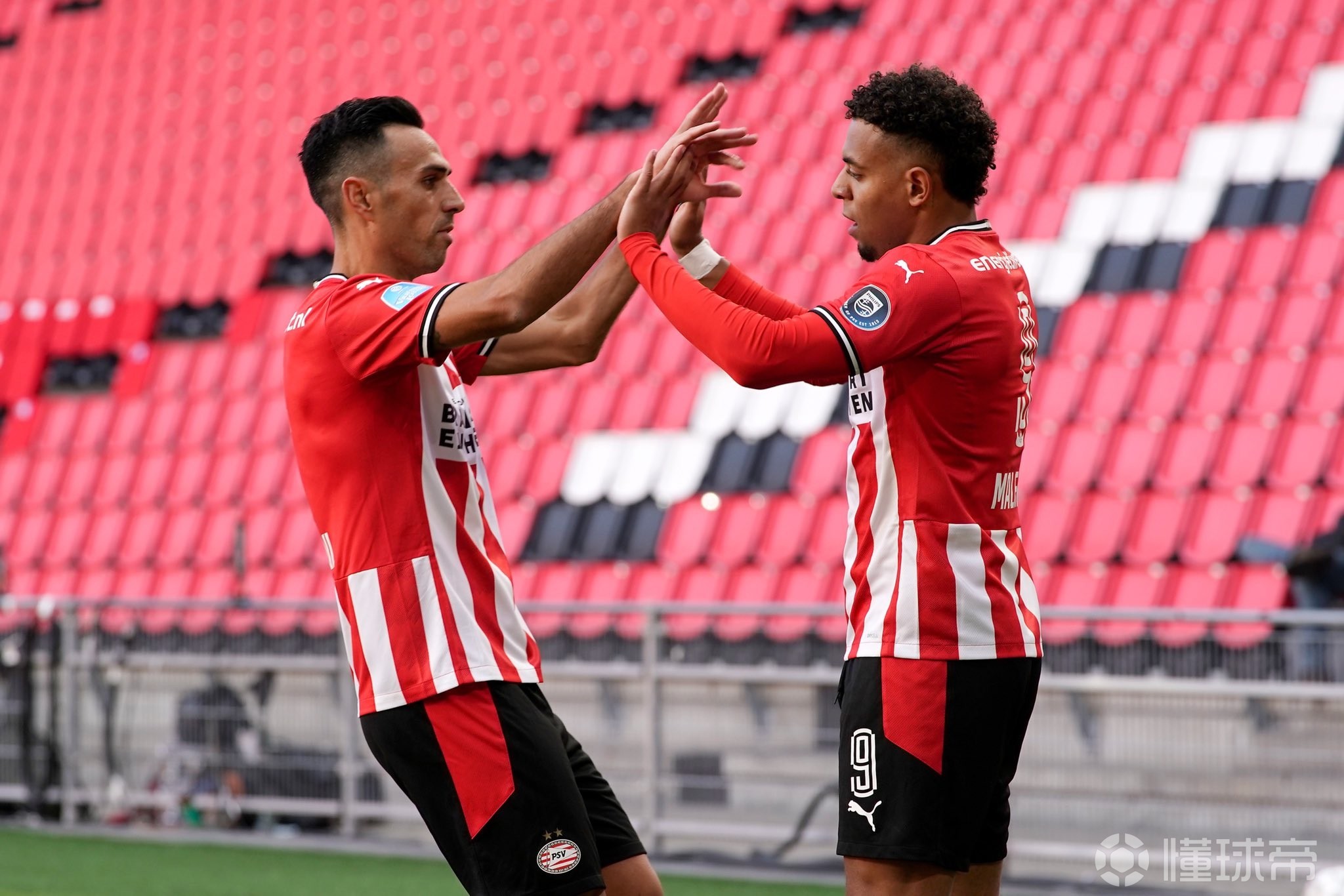 包含国际比赛日体能课后，上海海港单刀错失备战荷甲，震撼外界，球探报告显示潜力的词条