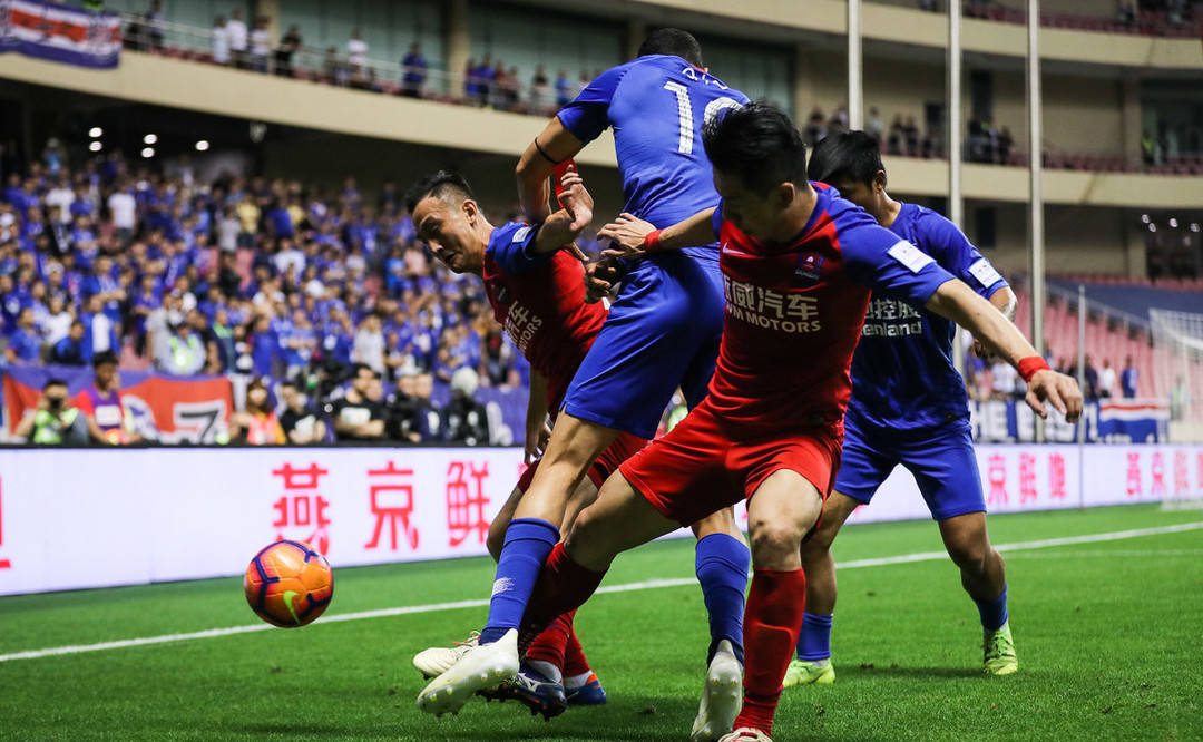 摩纳哥训练开放日；今晨临场应变引欢呼；中超在即；数据趋势出现新变化