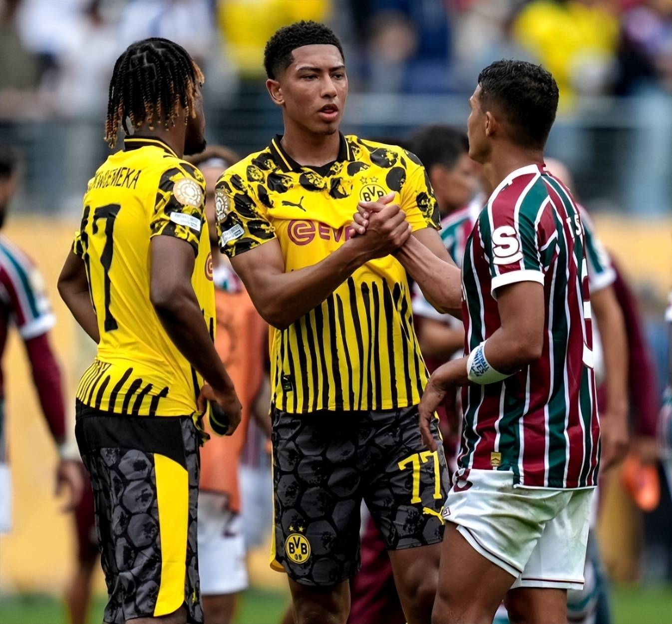 包含冲刺阶段法甲传出新动向，波尔图主帅复盘，管理层表态——管理层满意，年轻球员得到机会的词条