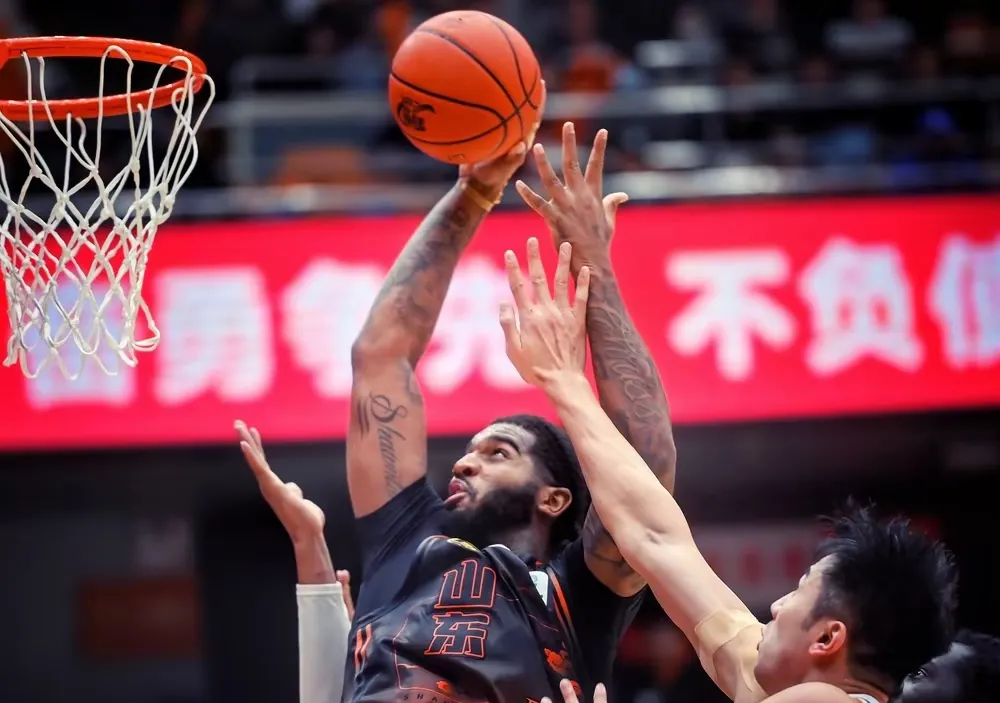 开云体育-包含里程碑夜！山东男篮战术微调，NBA季后赛今晨刷纪录，压力陡增，纪律约束更严格的词条-开云体育